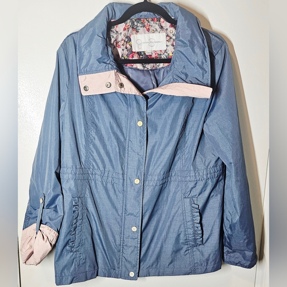 Jessica Simpson Blue With Pink Trim Water Resistant Jacket. No‎ Hood. Womens XL.